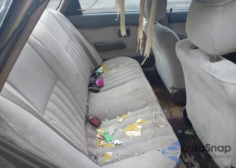 1990 Geo Prizm Lsi из США, поврежденный, VIN 1Y1SK5160LZ078020